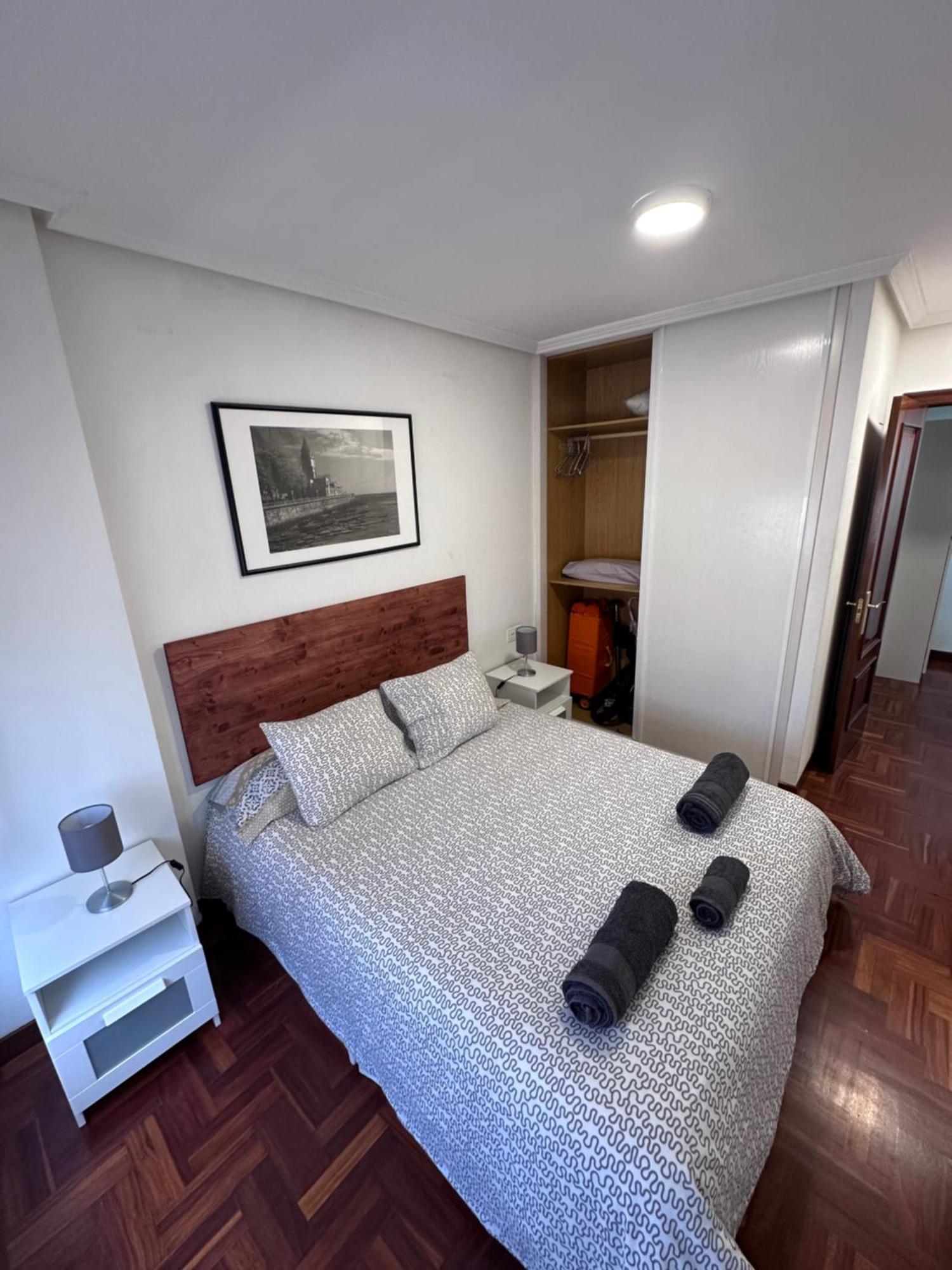 Apartamento Apartamento centro y playa de Gijón Exterior foto