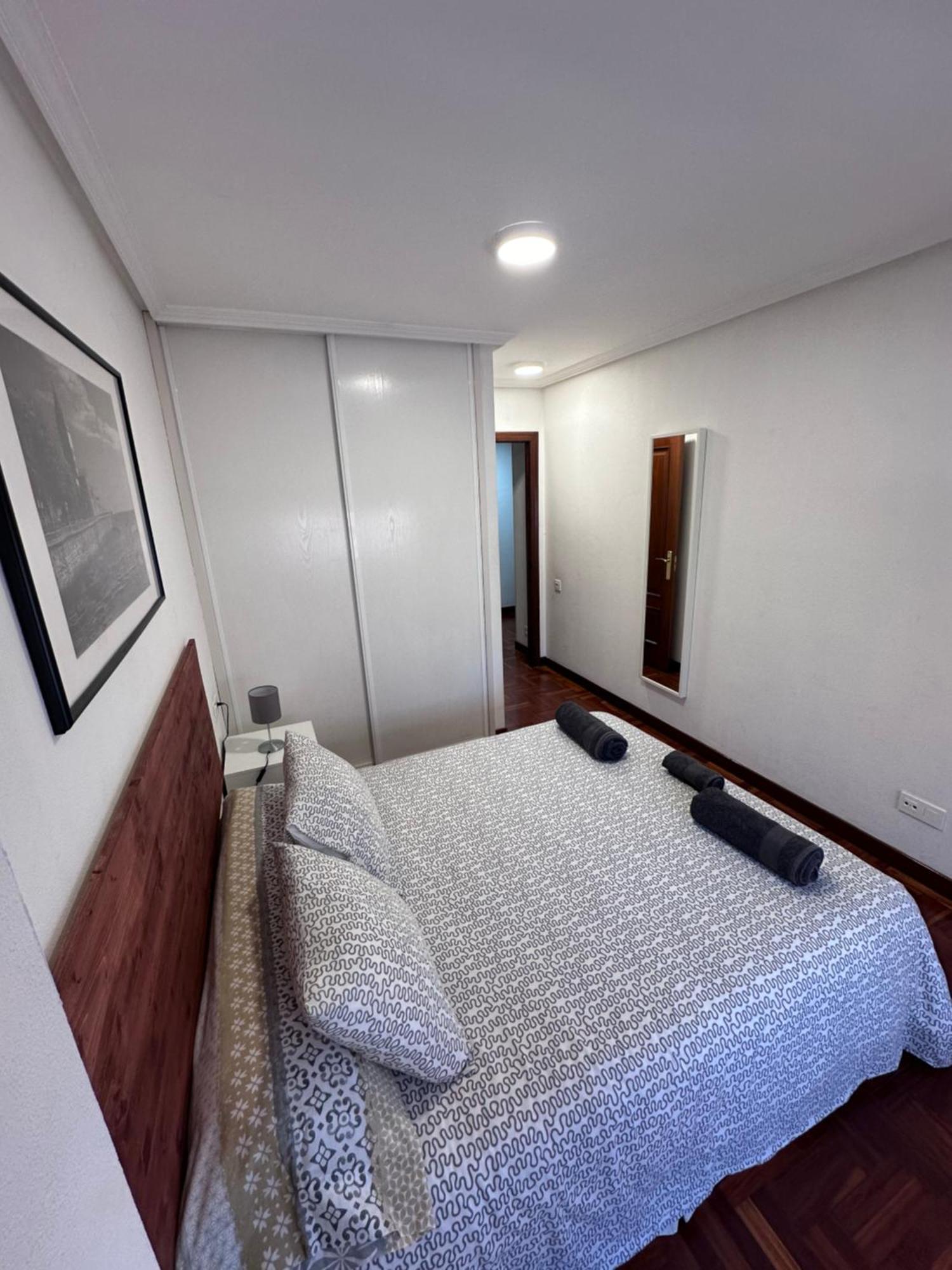 Apartamento Apartamento centro y playa de Gijón Exterior foto