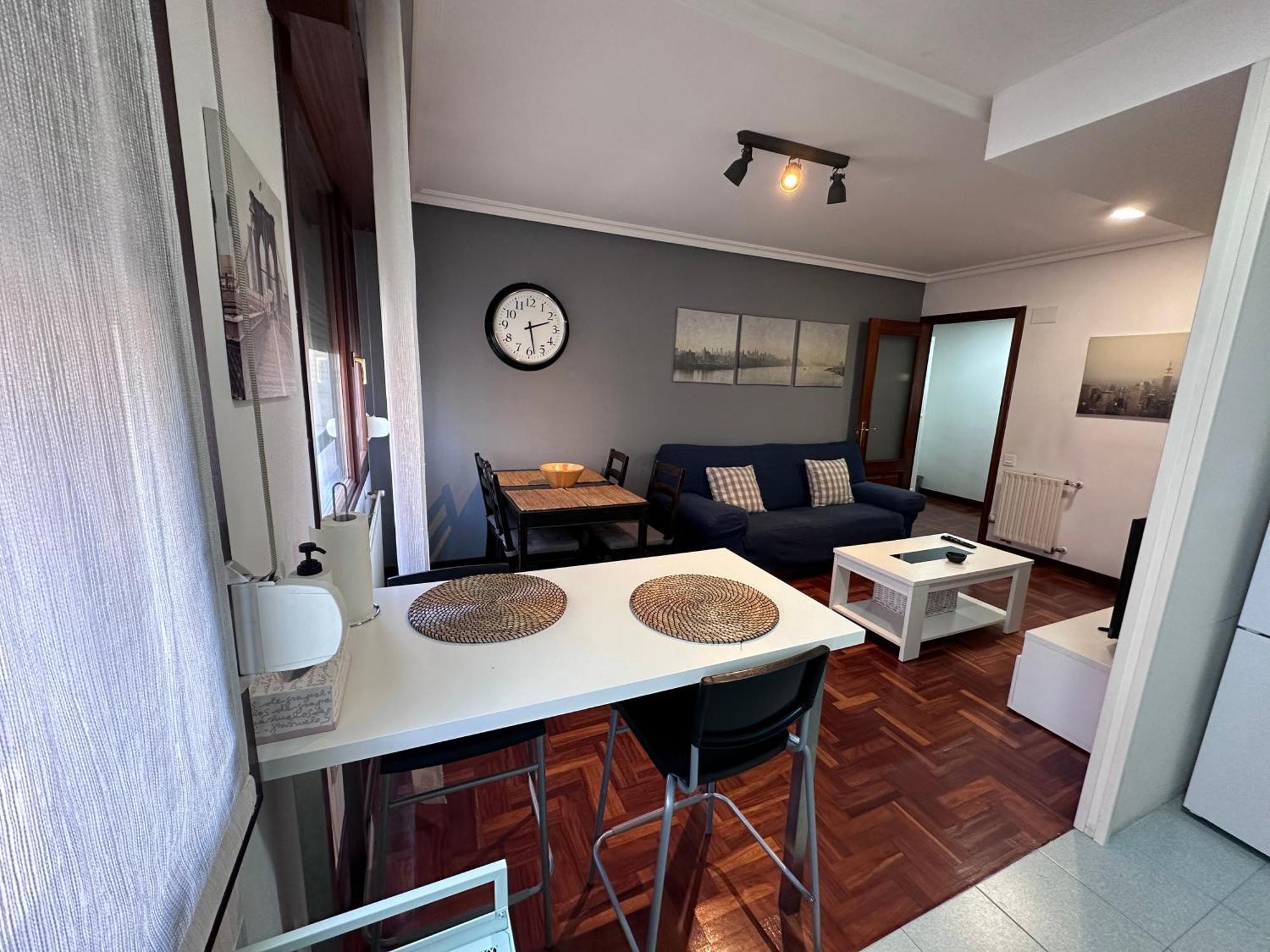 Apartamento Apartamento centro y playa de Gijón Exterior foto
